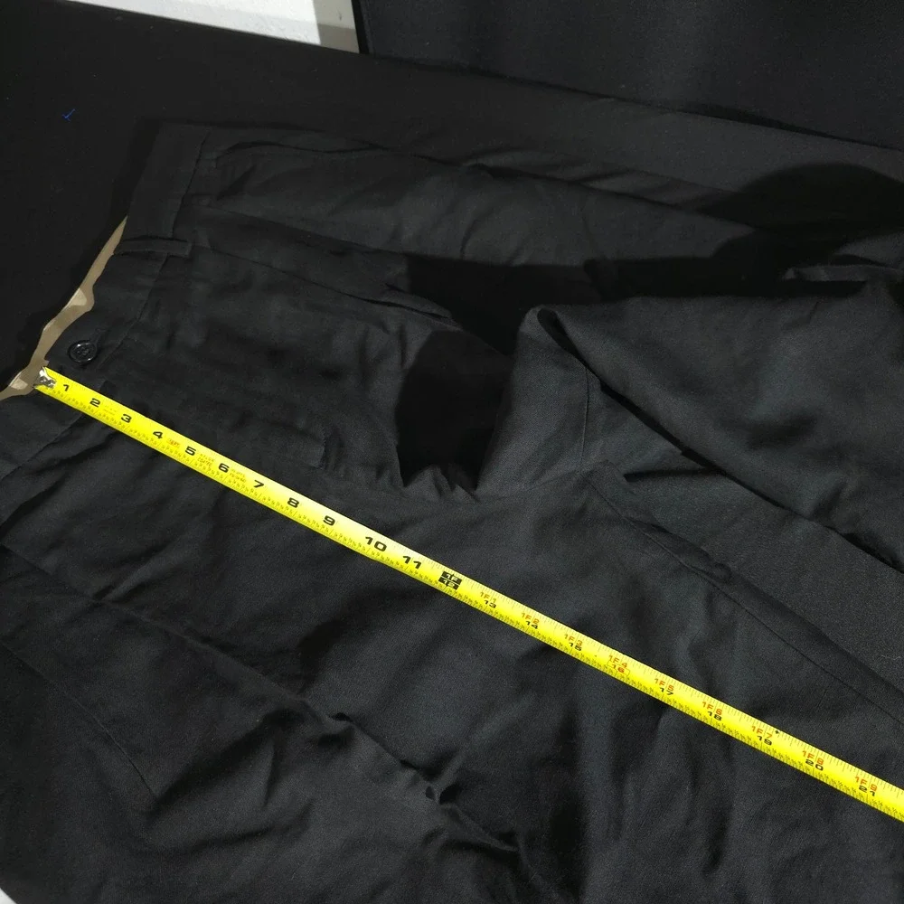 Banana Republic Relaxed Fit Mens 35 Black Pleated Straight Leg Trousers NWT